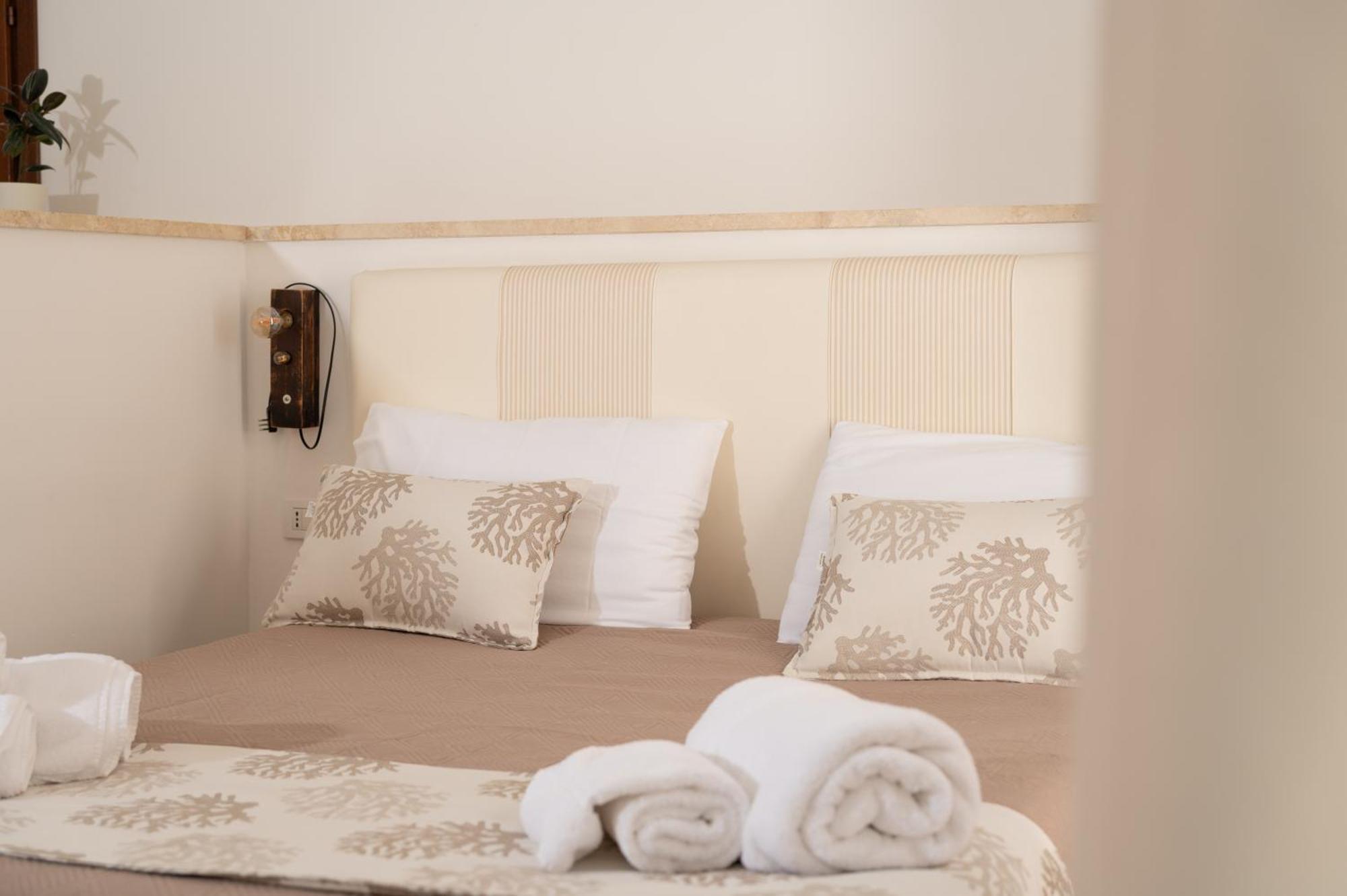 Oidu - Cagliari Suites Exteriör bild